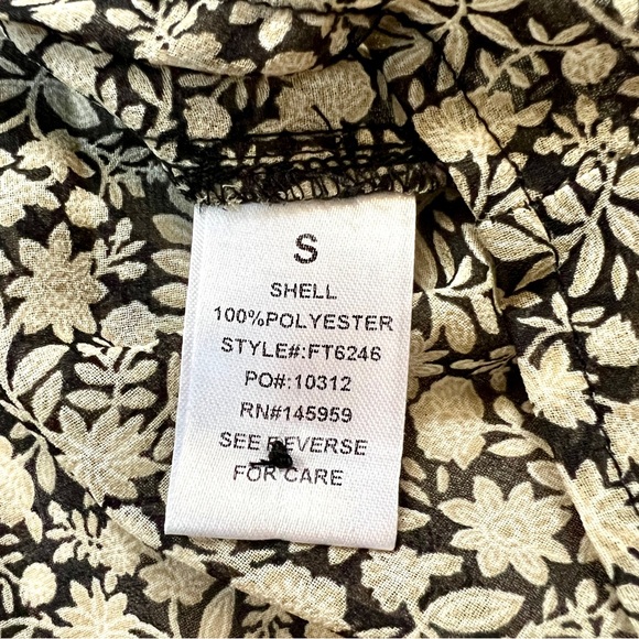 NWOT Robertson + Rodeo Black/Beige Floral Blouse - Picture 11 of 13
